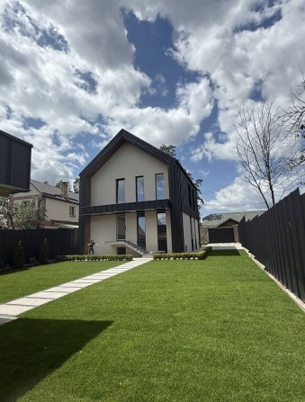 Двоповерховий будинок - фото 1