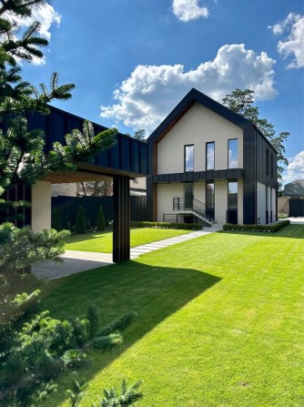 Продаж будинку з чистовим оздобленням та підвалом в Ірпені - фото 1