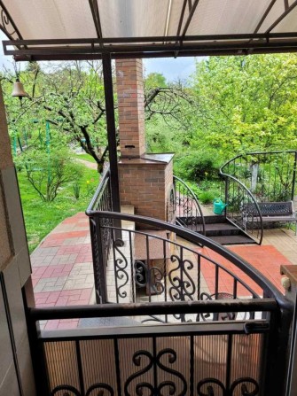 Продається 2-х поверховий будинок в Центрі - фото 1