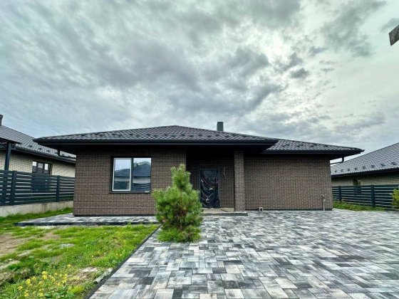 Продам добротний будинок " Американка" в затишному районі!!! Рівне