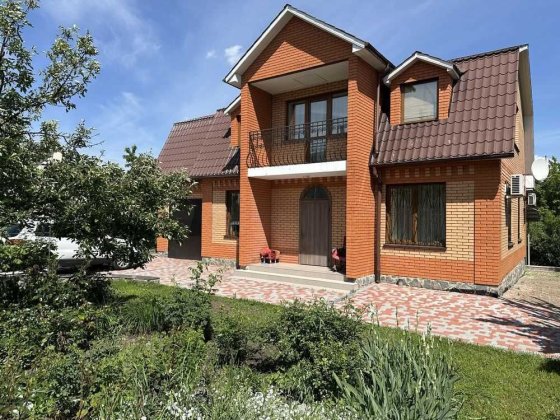 Окремий будинокцегляний 5-кімнатний, 277 кв.м з євроремонтом Полтава