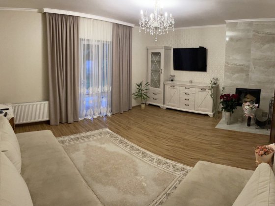 Продається чудовий 4 кімн. будинок з меблями і технікою Ужгород