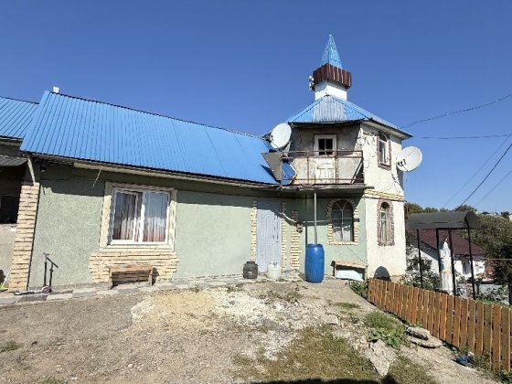 Продаж будинку-ділянки  в Чагрі Черновцы