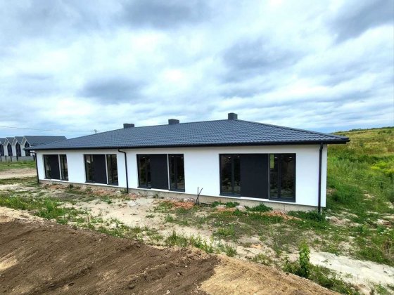 Котедж в будинку на чотири сім'ї Рівне