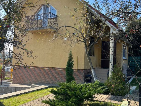 Продається 2х поверховий будинок в районі Джерельної Ужгород