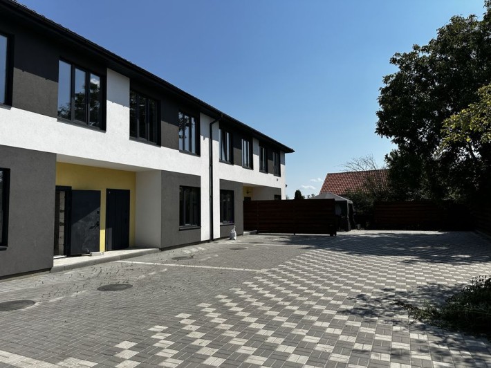 Таунхаус квартира дом с ремонтом мебелью Киев метро Осокорки Дарницкий - фото 1