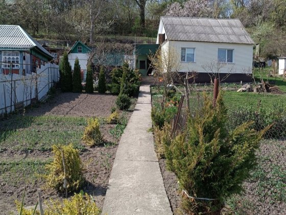 Продаж окремо стоячого будинку зі зручностями і ремонтом . Чернигов