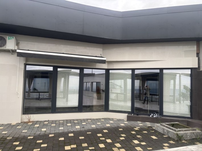 Будинок з панорамою на місто Бам, Червениця - фото 1