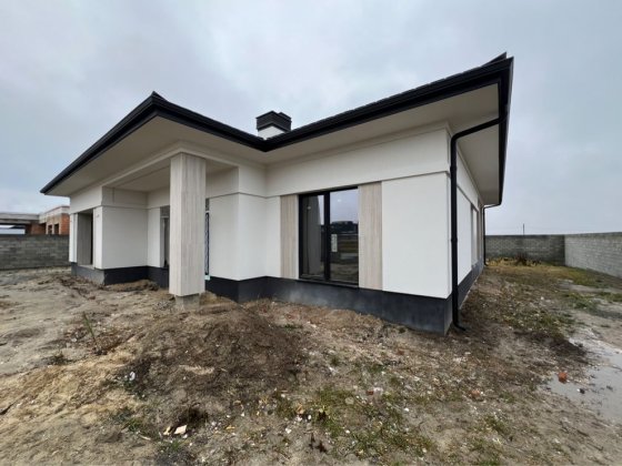 3-к окремий будинок в районі зоопарку в елітному районі!! Ровно