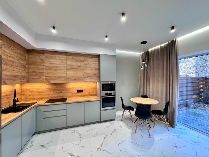 Продажа дом таунхаус 120м2 с ремонтом Осокорки 7 км метро Славутич - фото 1