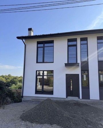 Котедж ,Джерельна , біля лісу - фото 1