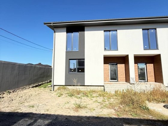 Сучасні котеджі район Газовика. Ровно