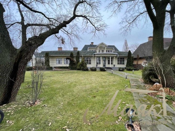 Продажа / Дом/ 450 м2 / ул. Центральная / Дарницкий район - фото 1