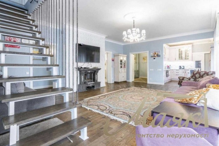 Продажа / Дом / 270 м2 / пер. 10-й Северно-Озерный / Дарницкий район - фото 1