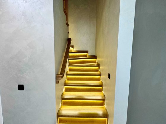 Продам котедж з ремонтом. Щасливе Рівне