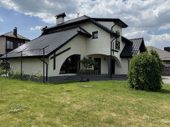 Будинок в ЖК ( на Щасливому ) Топова Локація!!! Все поруч. Рівне