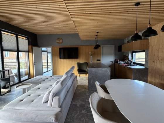 Продад будинку в Горах під інвестицію /для особистого відпочинку Чернівці