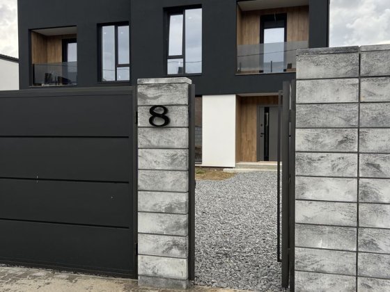 Продаж котеджу на Щасливому! Рівне