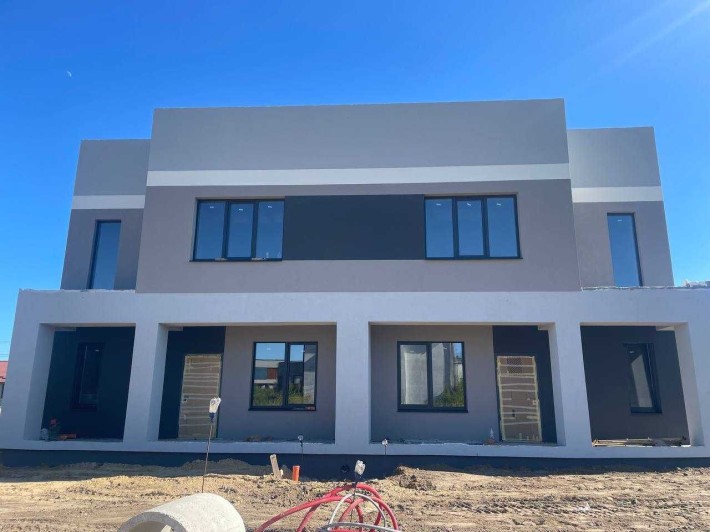 Котедж на Щасливому з максимальною комплектацією - фото 1