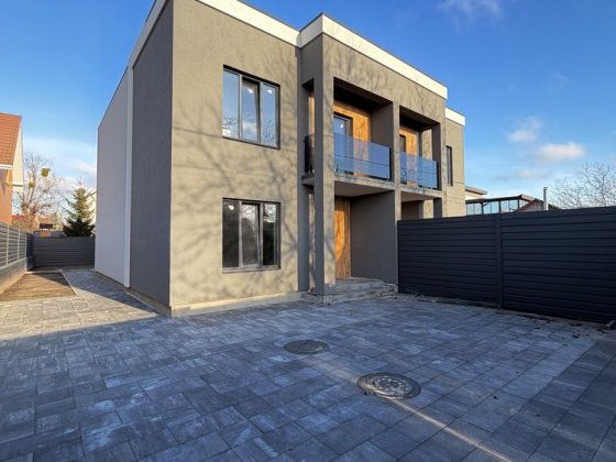 Продаж будинку (дуплекс) біля метро Славутич , без комісії Київ