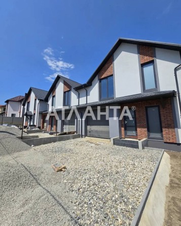 Таунхаус з гаражем, підвалом і місцем під авто на вул. Горіхівській - фото 1