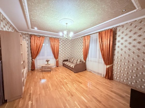 Будинок на Набережній! Під житло або комерцію. Ужгород