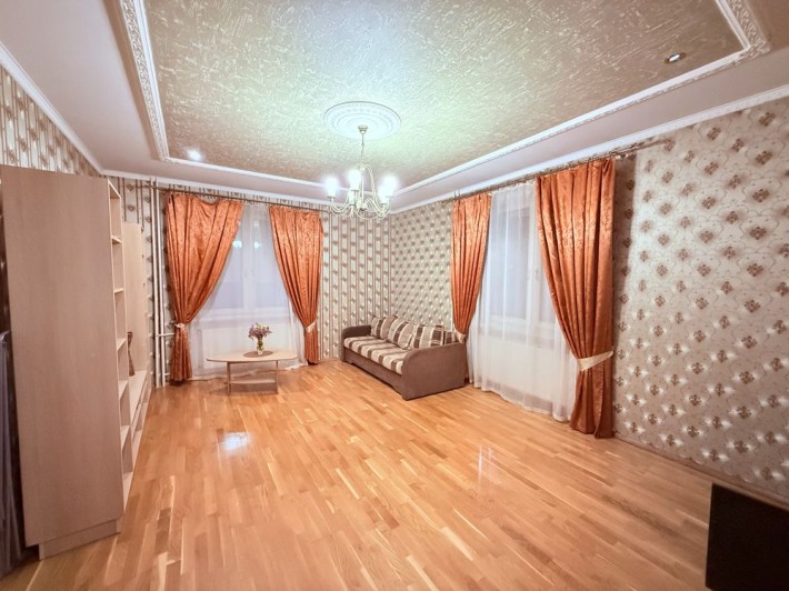 Будинок на Набережній! Під житло або комерцію. - фото 1