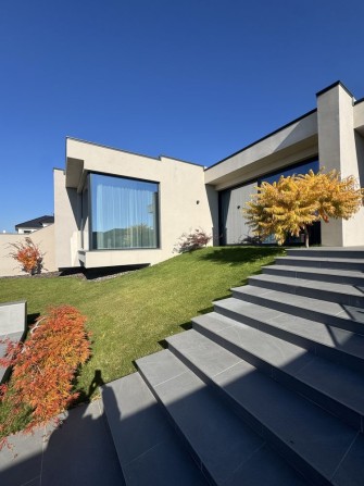 Продаж розкішного будинку - фото 1