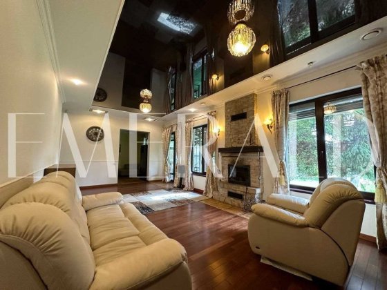 Будинок в котеджному містечку Honey Hills Київ