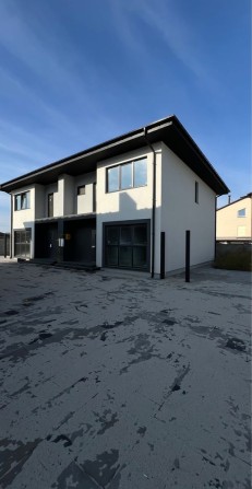 Котедж в престижному районі міста на Газовику!! - фото 1