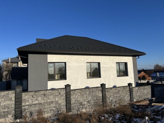 Продам 2-кімнатний будинок на Чорновола Рівне