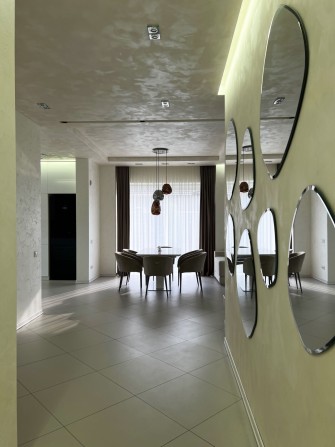 Продаж укомплектованого будинку з гаражем! - фото 1