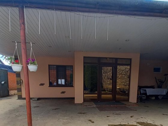 Продам комфортний одноповерховий будинок на проспекті Металургів Днепр