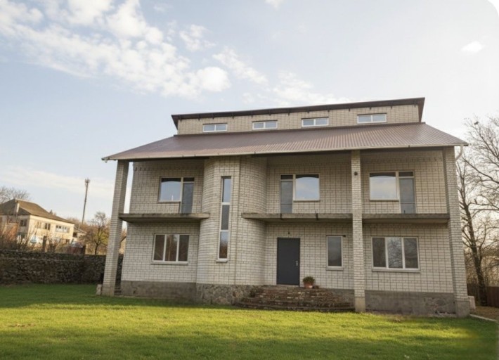 Отличный капитальный дом в Кроснополье 5 мин от Квартала без %риелтора - фото 1