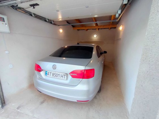 Оренда гаража поруч з стометрівкою (вул.Січових.Стрільців) Ивано-Франковск