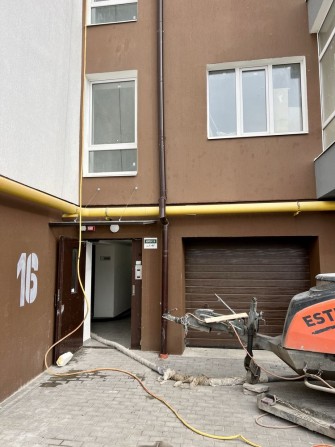 Здається в оренду гараж 25м у ЖК "Містечко Центральне" вул Височана 18 - фото 1