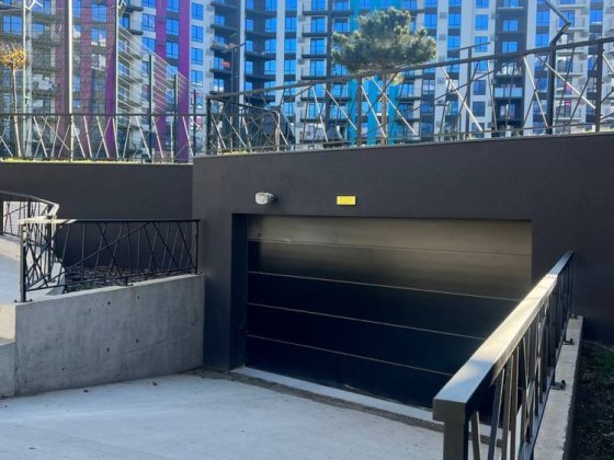 Здам паркомісце у Фемелі Плаза Ивано-Франковск