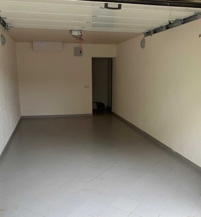 Здається гараж біля Дастора. - фото 1