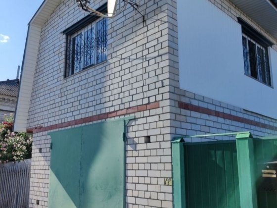 Аренда двух этажного гаража центр города 5 углов. Чернигов