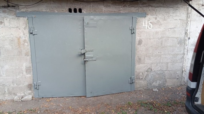 Сдам огромный гараж на 12 Квартале - фото 1