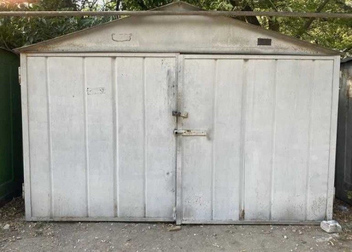 Свободен,срочно! Сдам металлический гараж Косиора ул. Осенняя, 1 (21м) - фото 1