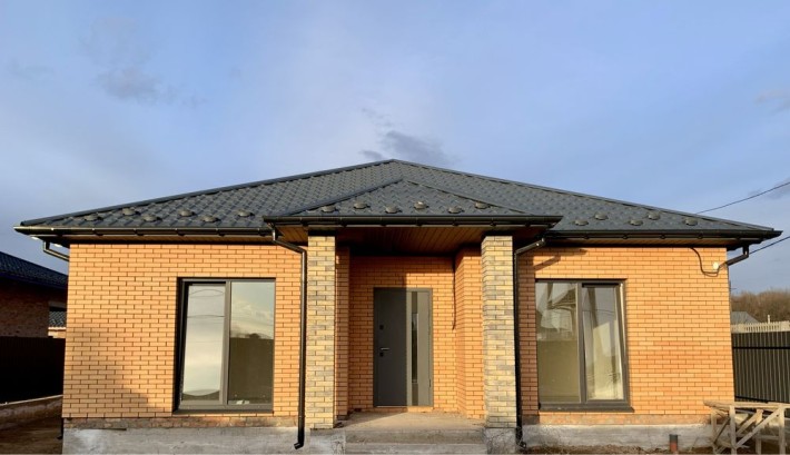Продам 1-поверховий цегляний будинок  , ~90м.кв - фото 1
