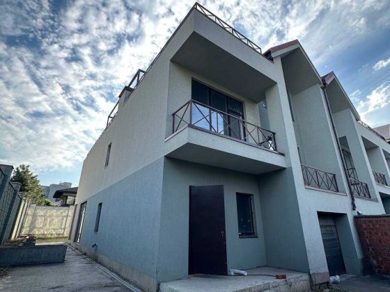 Продам Тан хаус ул. Барвинковская Центр Днепр