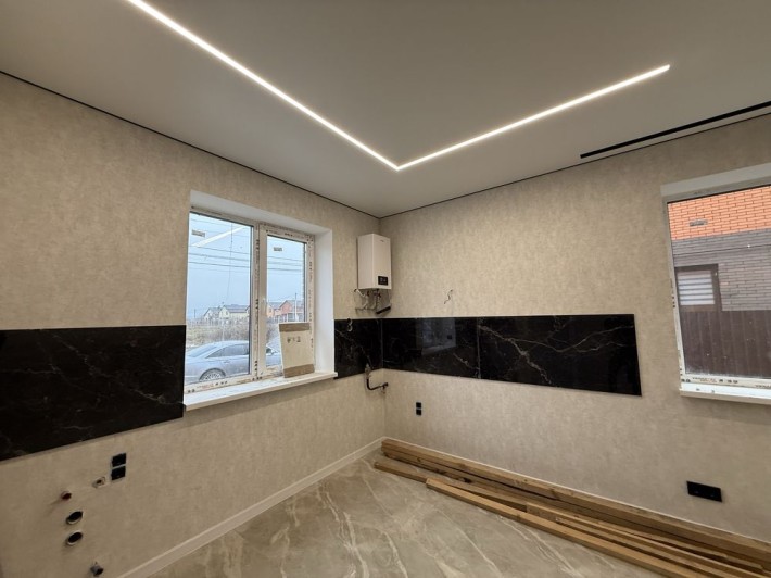 Продам Танхаус з ремонтом - фото 1