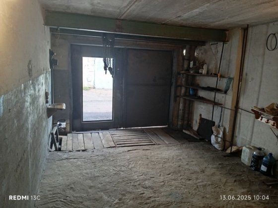 Сдам большой гараж на Космической с ПОСТОЯНИМ СВЕТОМ Дніпро