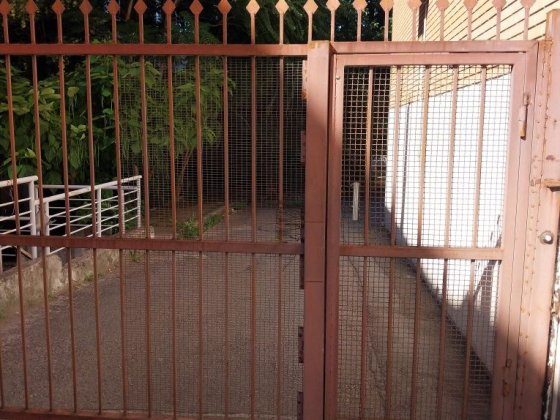 Сдам гараж . Центр. Ул.  Грушевского 11 Дніпро