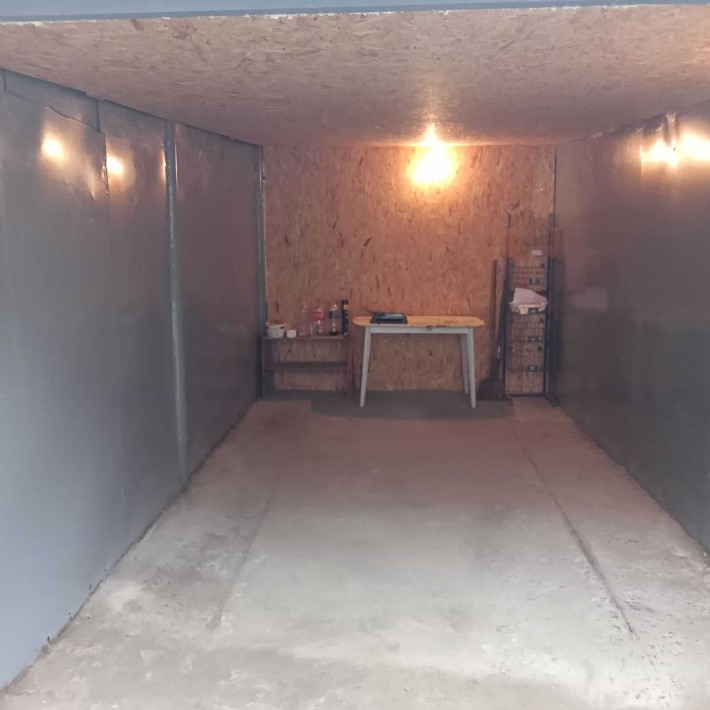 Здам Гараж поруч  ЖК Паркові Озера 2 (Воскресенська 2в),Довгостроково - фото 1