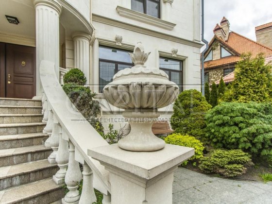 Оренда Розкішного Будинку у центрі столиці — Печерськ Киев