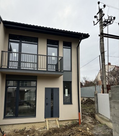 Таунхаус 115 м² р-н Апартель - фото 1