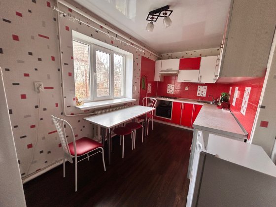 Продам будинок з гаражем і ділянкою Запоріжжя